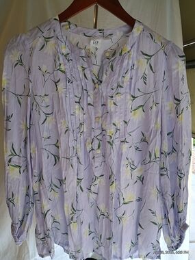 GAP Lilac Floral Pintuck Button-Front Blouse